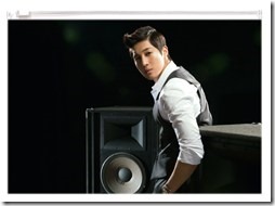 kim-hyun-joong-tonight-pouch